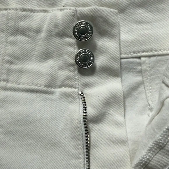 We The Free Snowy White Flare Jeans Size 31 - Picture 10 of 12